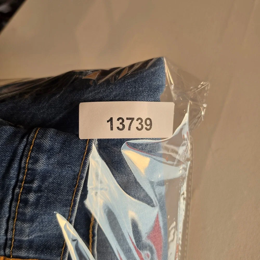 Levis 502 Regular Taper Mens Blue Jeans 32x30 Medium Wash Denim 29507-0003